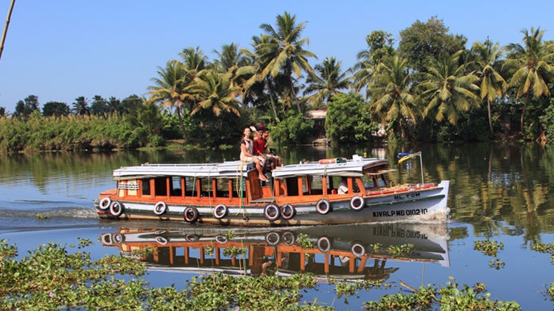 Top 7 Things to Consider While Choosing a Kerala Travel Package