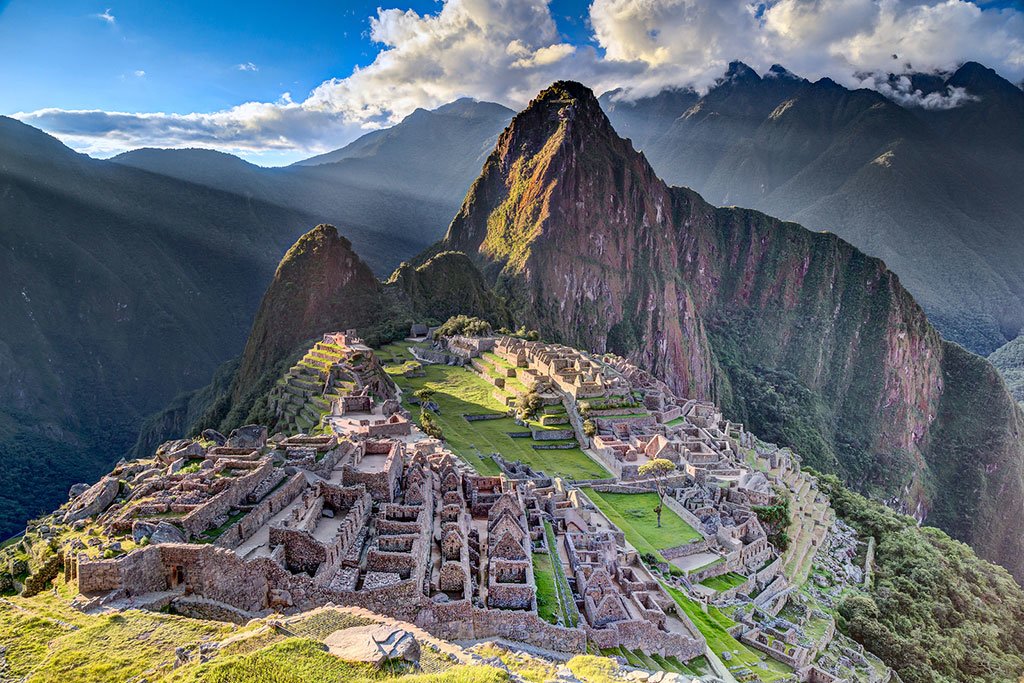 A Complete Guide to Discovering the Enticing Aspects of Hiking the Inca Trail