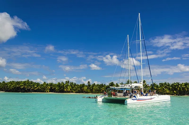 What You Should Know About Catamaran Rentals